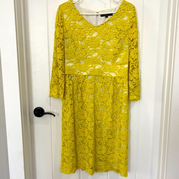 Size 8 Alex Marie Yellow Lace Dress - Picture 1 of 4